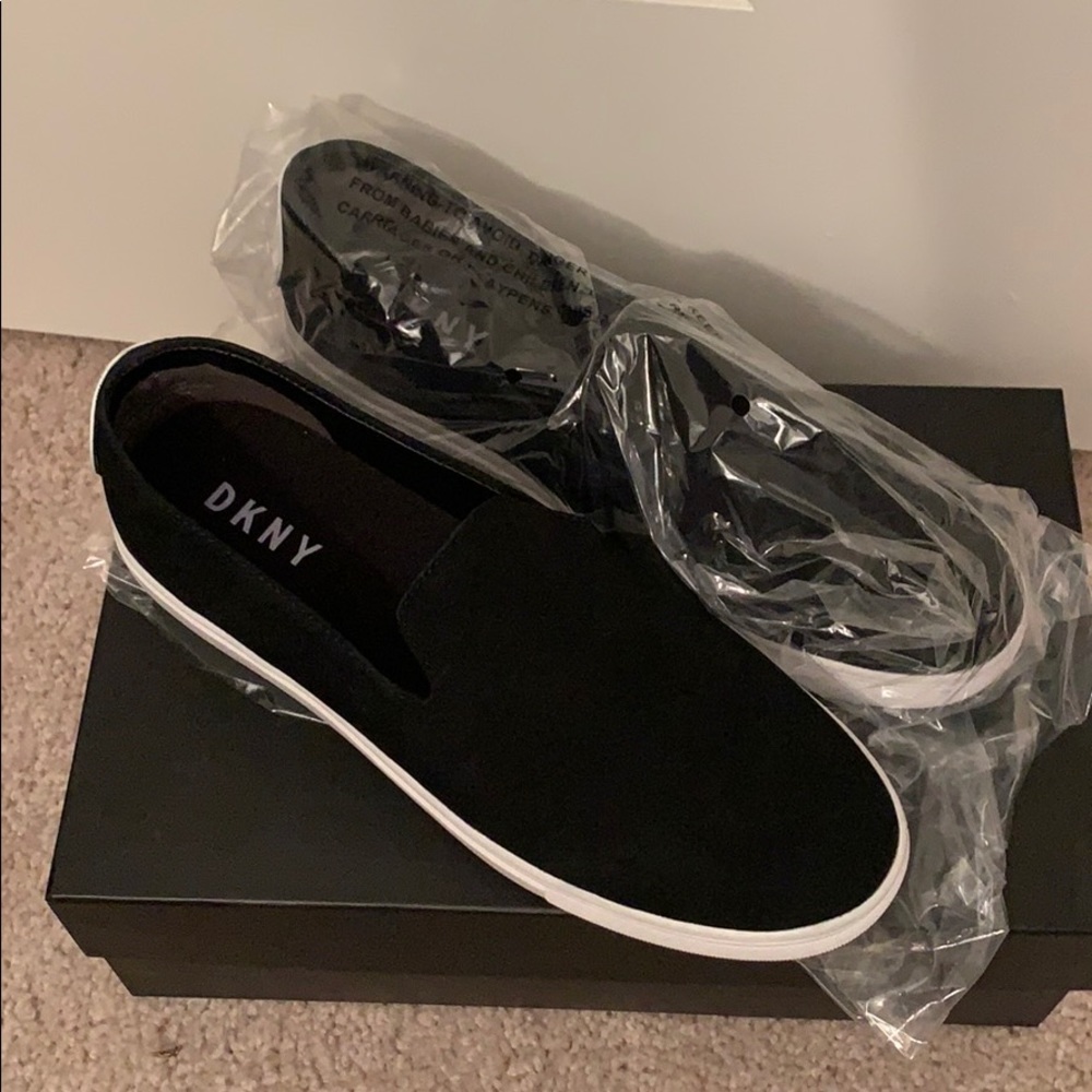 DKMY Julian-Slip ON SNE